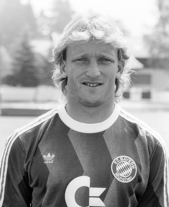 تیم فوتبال بایرن مونیخ , تیم فوتبال اینتر , جام جهانی فوتبال , تیم ملی فوتبال آلمان , 